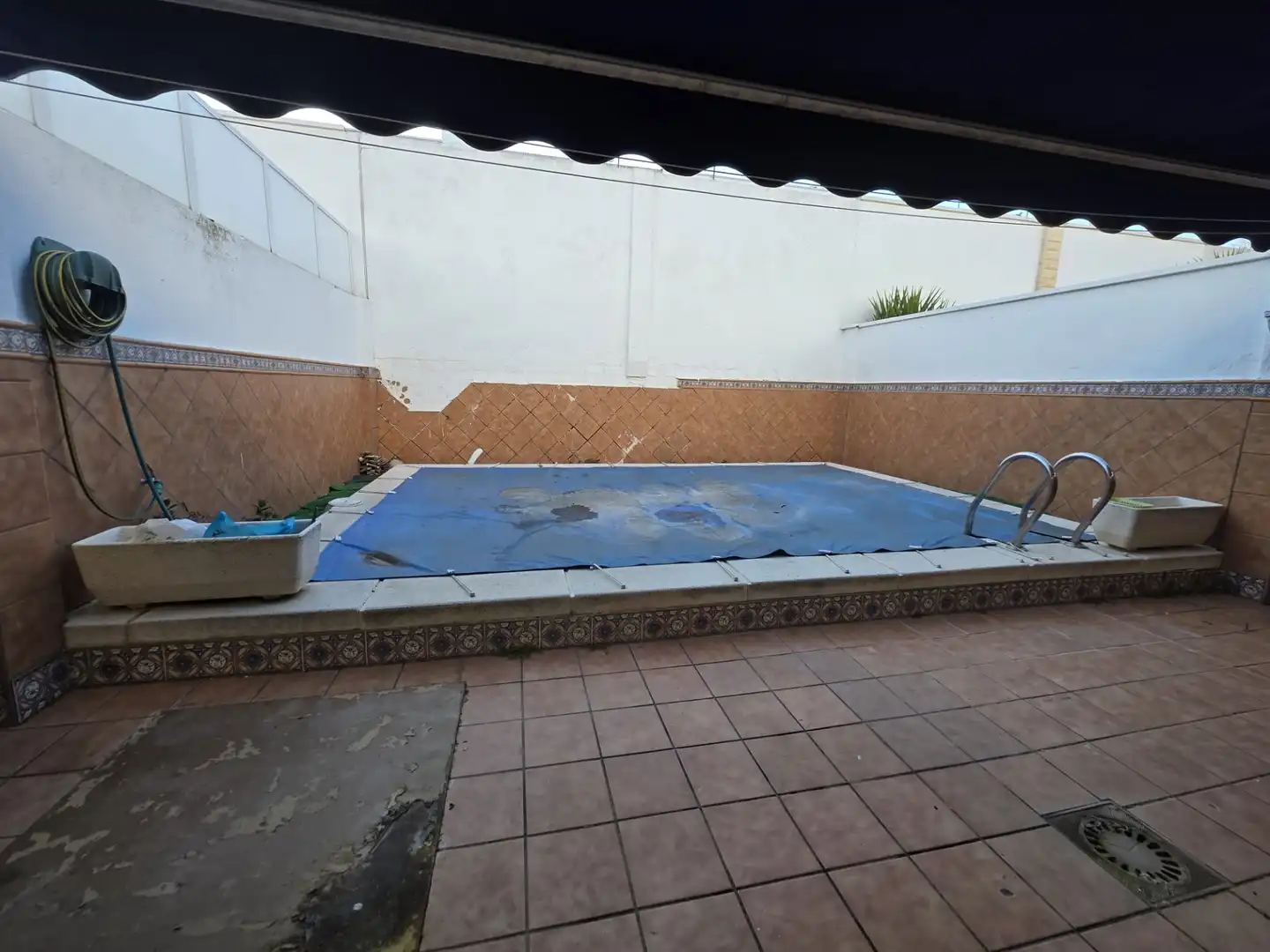 Piscina de Casa adosada en venta en Ciudad Real con Calefacción, Jardín privado y Piscina