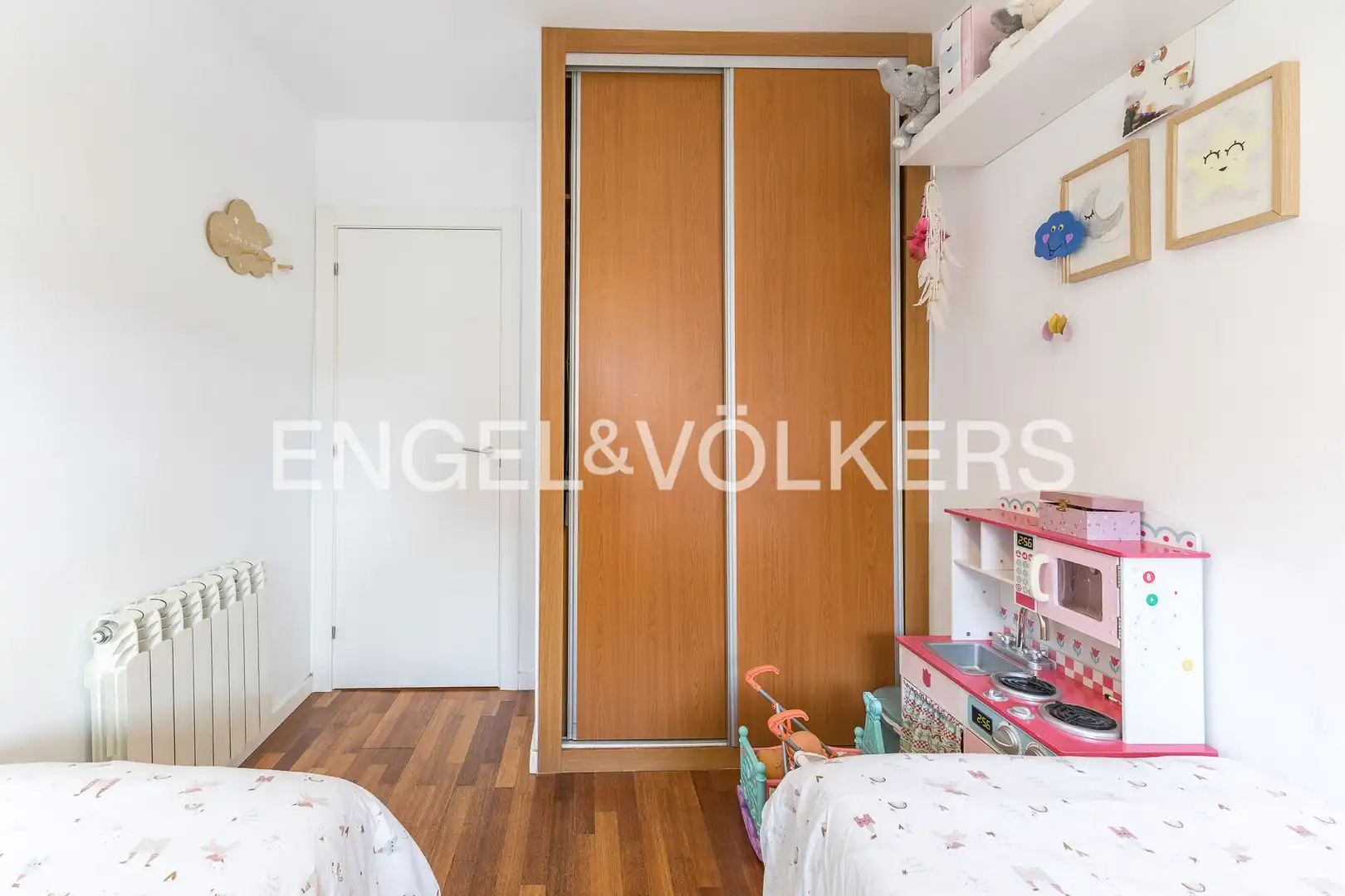 Bedroom of Flat for sale in Sant Joan Despí  with Air Conditioner, Heating and Parquet flooring