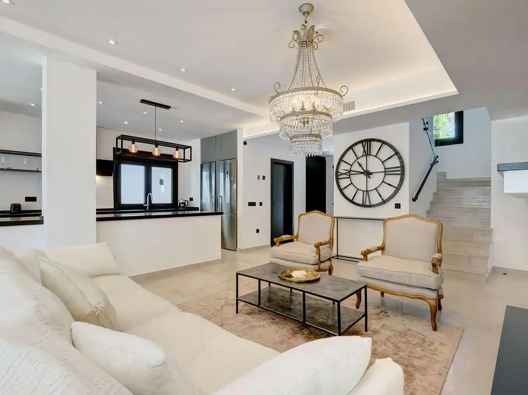 Wohnzimmer von Haus oder Chalet zur Miete in Marbella mit Klimaanlage, Privatgarten und Terrasse