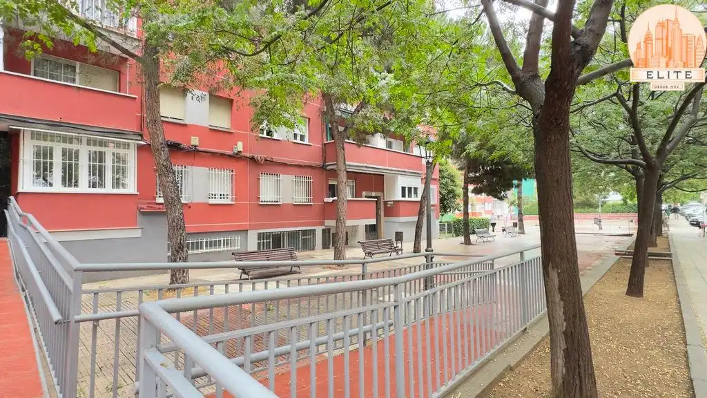 Vista exterior de Piso en venta en Alcorcón con Aire acondicionado, Calefacción y Parquet