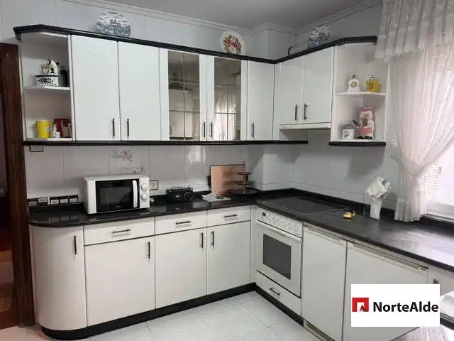 Flat with terrace for sale in Bagatza - San Vicente