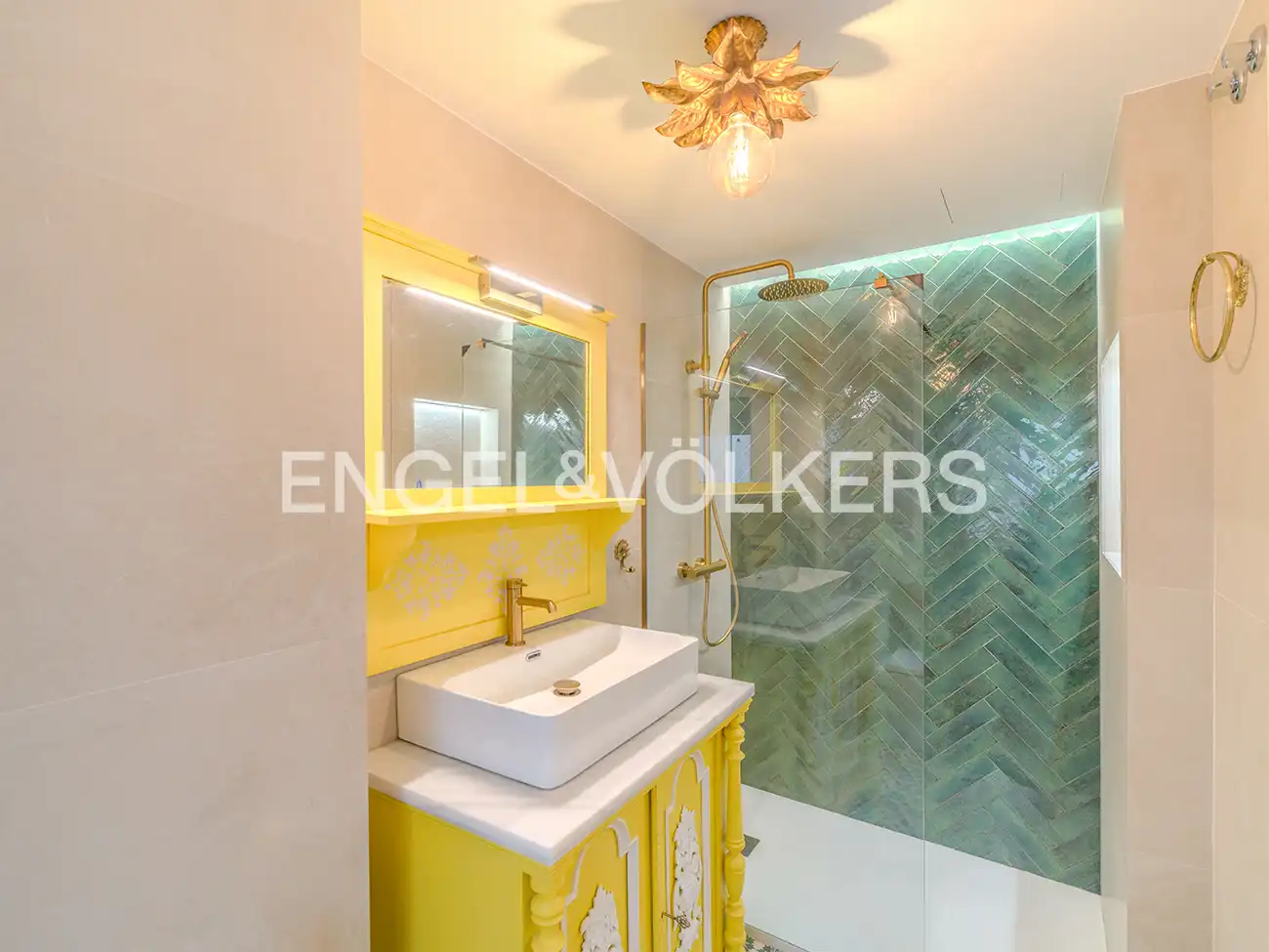 Baño de Dúplex de alquiler en Alicante / Alacant con Aire acondicionado, Calefacción y Terraza