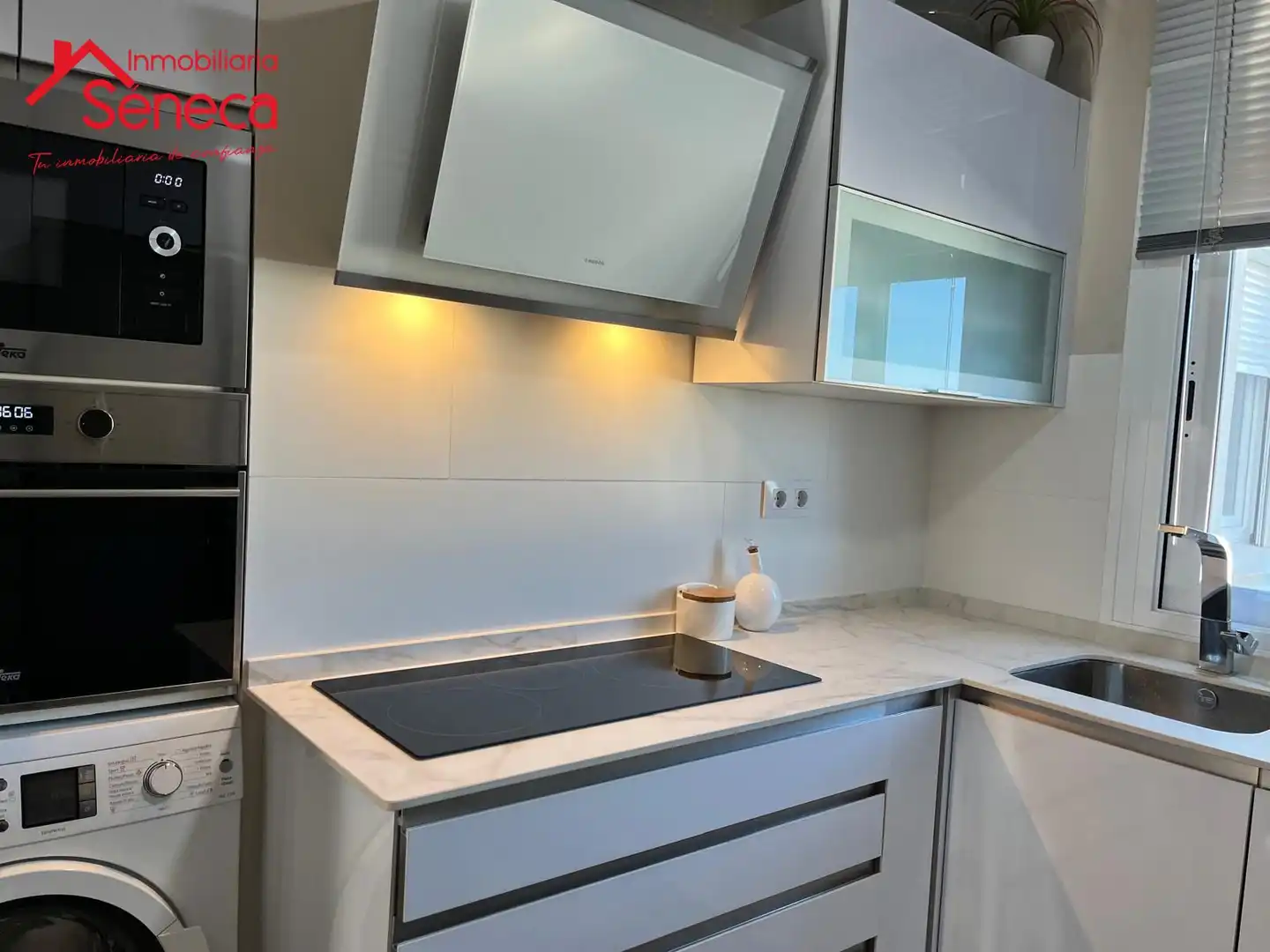 Kitchen of Flat for sale in Córdoba  with Air Conditioner, Heating and Furnished