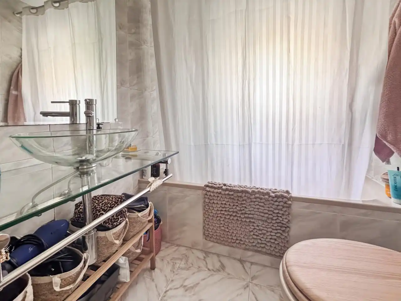 Badezimmer von Wohnung zum Verkauf in El Escorial mit Heizung, Terrasse und Abstellraum
