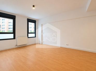 Appartamento con ascensore in affitto a Calle Liverpool