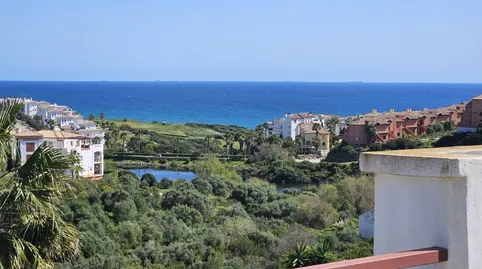 Foto 2 von Wohnungen zum Verkauf in La Alcaidesa, Cádiz