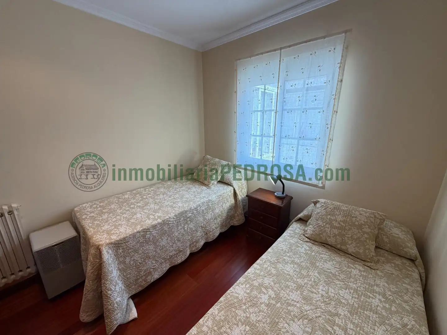 Apartamento en venta en JOAQUIN COSTA, Zona de Plaza de Barcelos