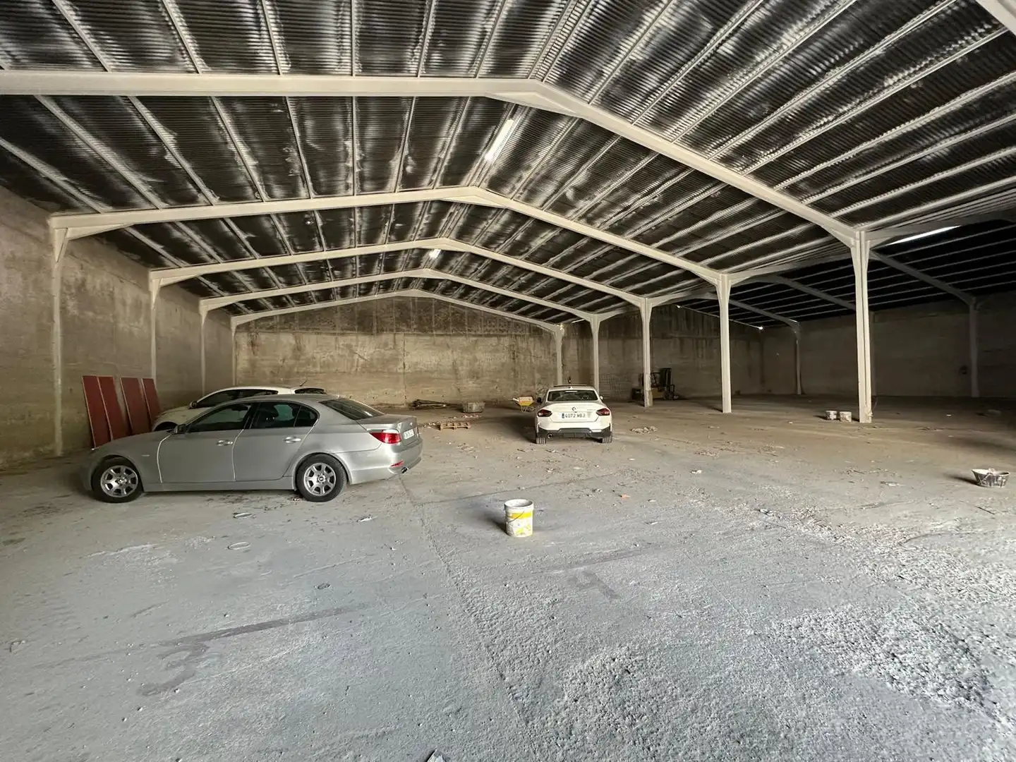 Local comercial de lloguer a Calle Emilio Salgari 18, imagen 2