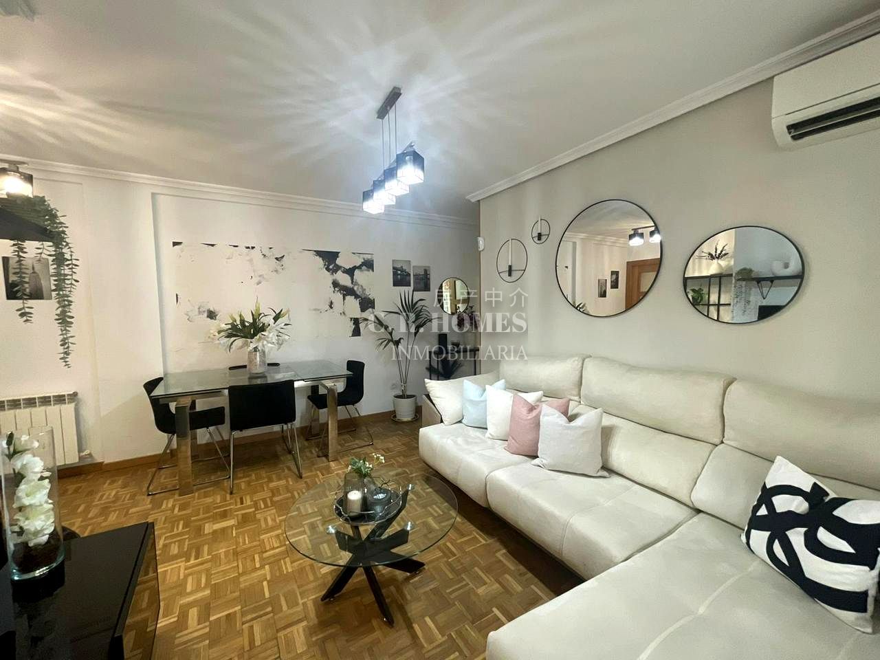 Living room of Flat for sale in Ciempozuelos  with Air Conditioner, Heating and Parquet flooring