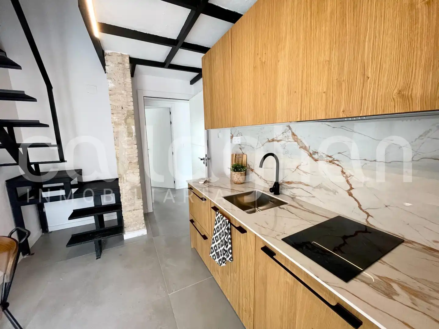 Küche von Loft zur Miete in Valencia mit Klimaanlage, Heizung und Abstellraum