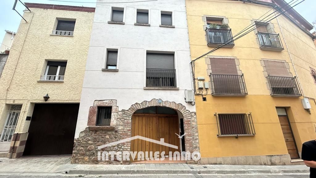 Exterior view of Single-family semi-detached for sale in Caldes de Montbui  with Air Conditioner, Heating and Terrace