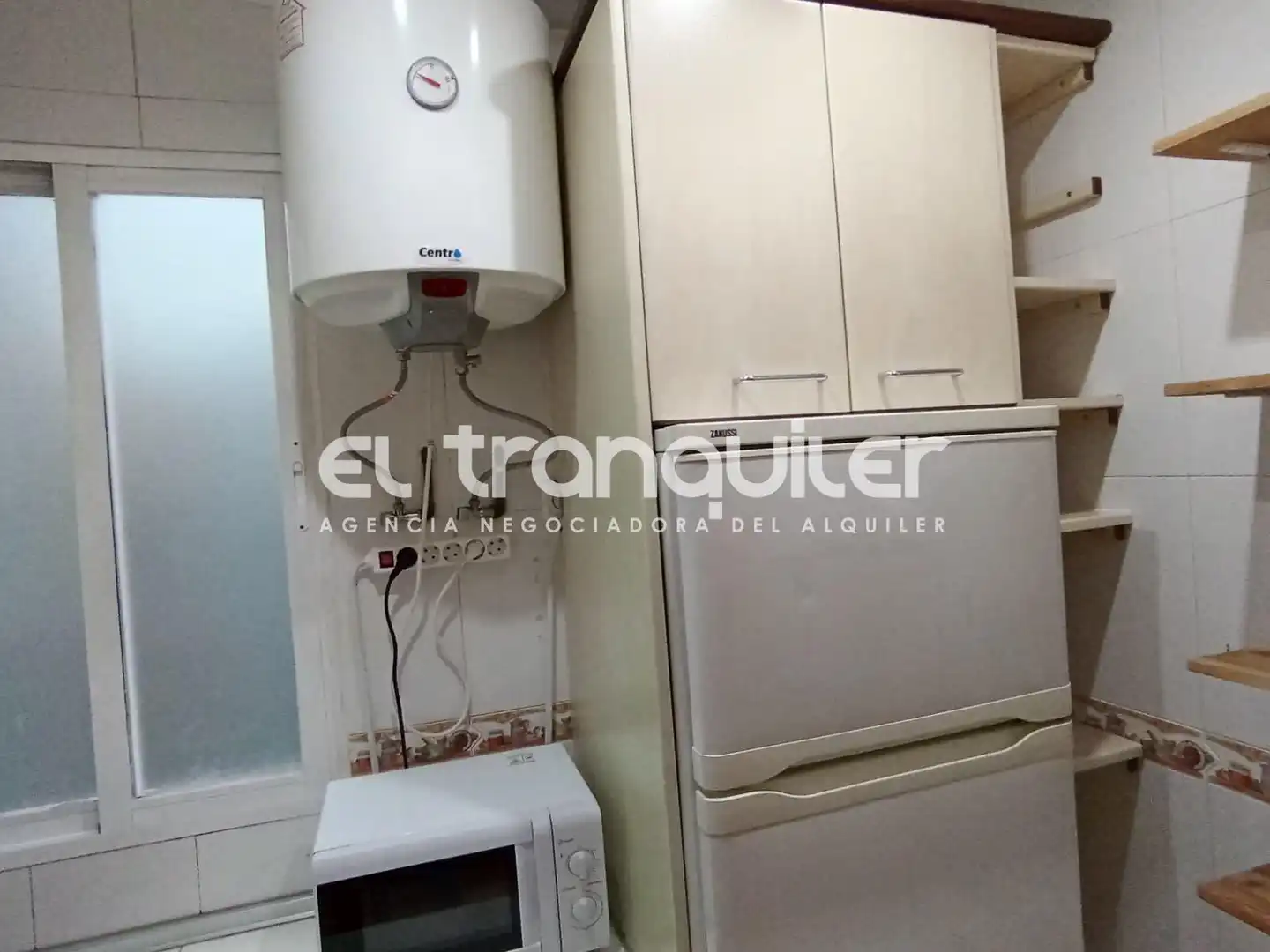 Cocina de Piso de alquiler en Madrid con Amueblado y Lavadora