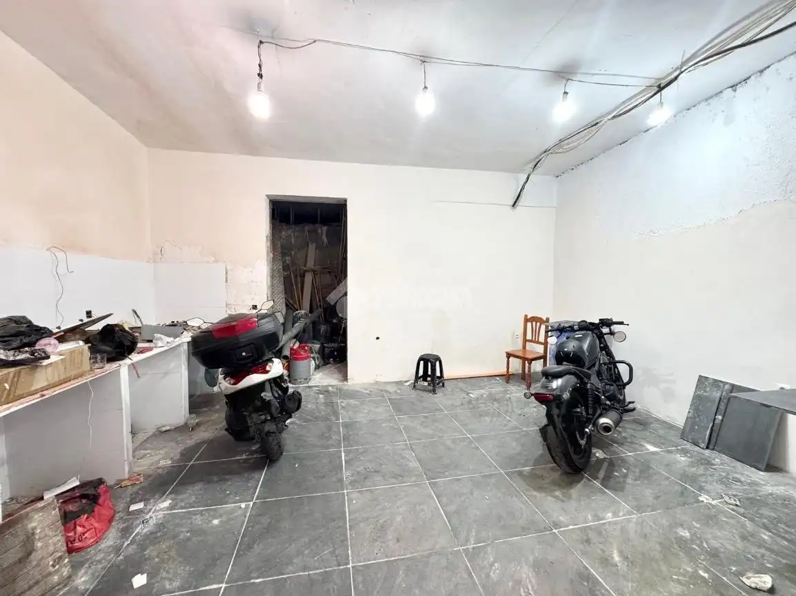 Casa adosada en venda en Almería amb Calefacció