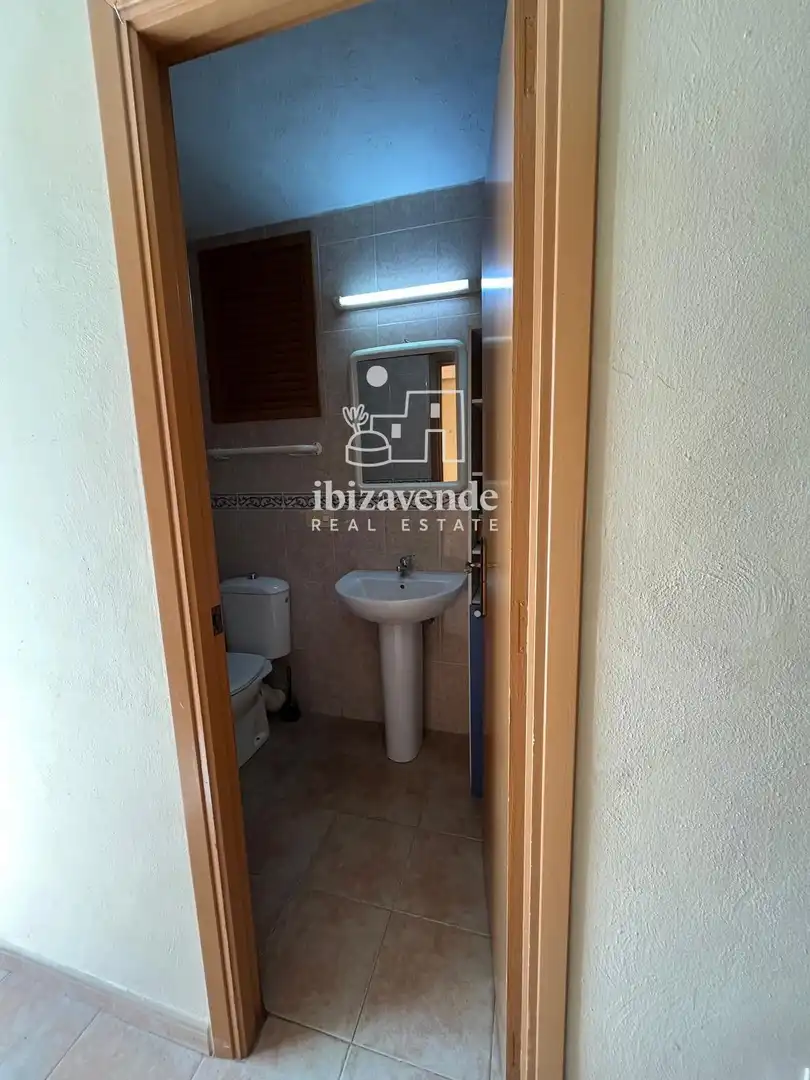 Baño de Piso de alquiler en Sant Joan de Labritja con Piscina, Amueblado y Piscina comunitaria