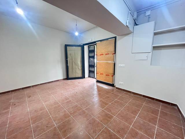 Local comercial en Alquiler en La Torrassa