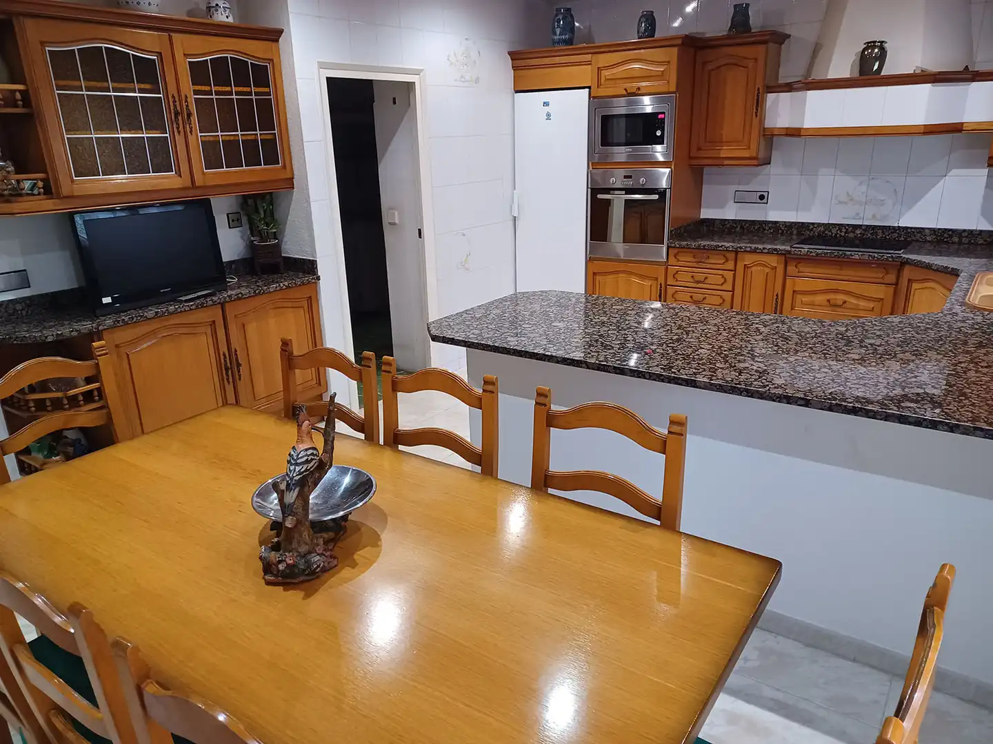 Cuina de Casa o xalet en venda en Sant Climent Sescebes amb Aire condicionat, Calefacció i Jardí privat