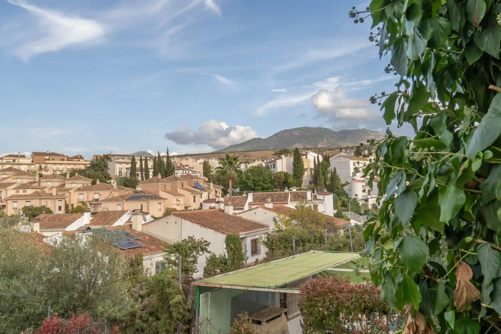 Vista exterior de Casa o chalet en venta en La Zubia con Calefacción, Jardín privado y Terraza