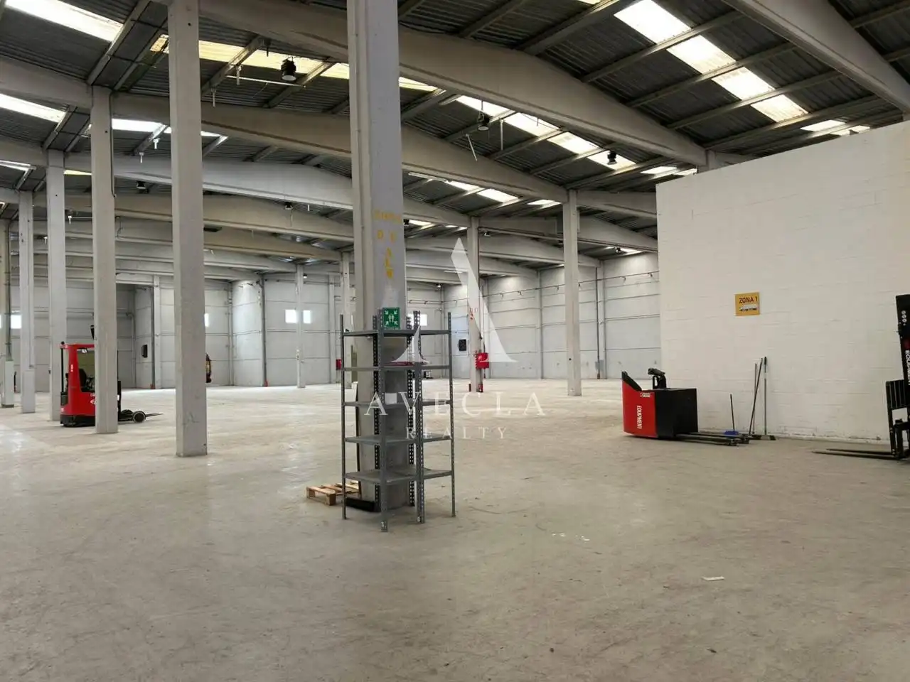 Nave industrial de alquiler en Abrera