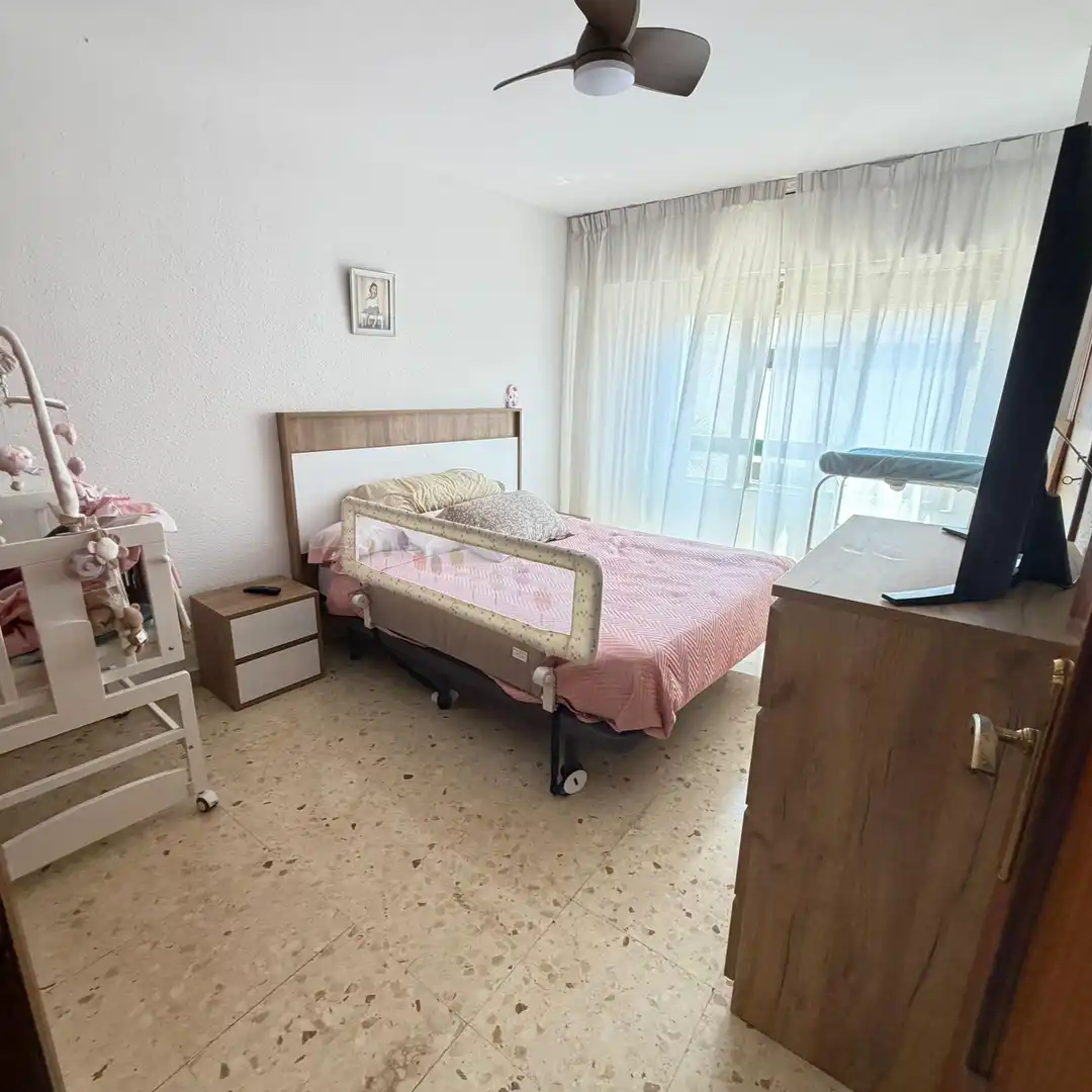 Wohnung zum Verkauf in Calle ESCOLES DE LES, Centro Urbano