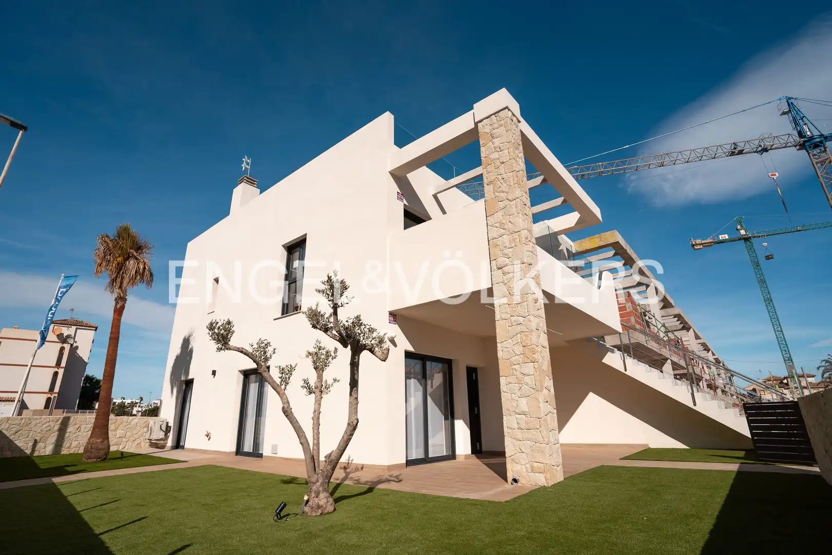 Vista exterior de Apartament en venda en Pilar de la Horadada amb Aire condicionat, Calefacció i Jardí privat