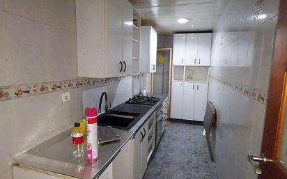 Kitchen of Flat for sale in Barberà del Vallès