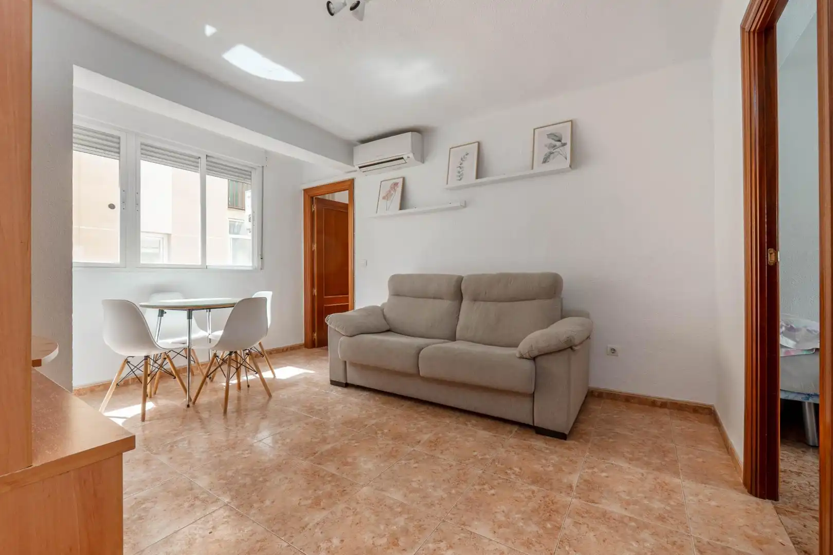 Sala de estar de Piso en venta en Granada con Aire acondicionado y Amueblado