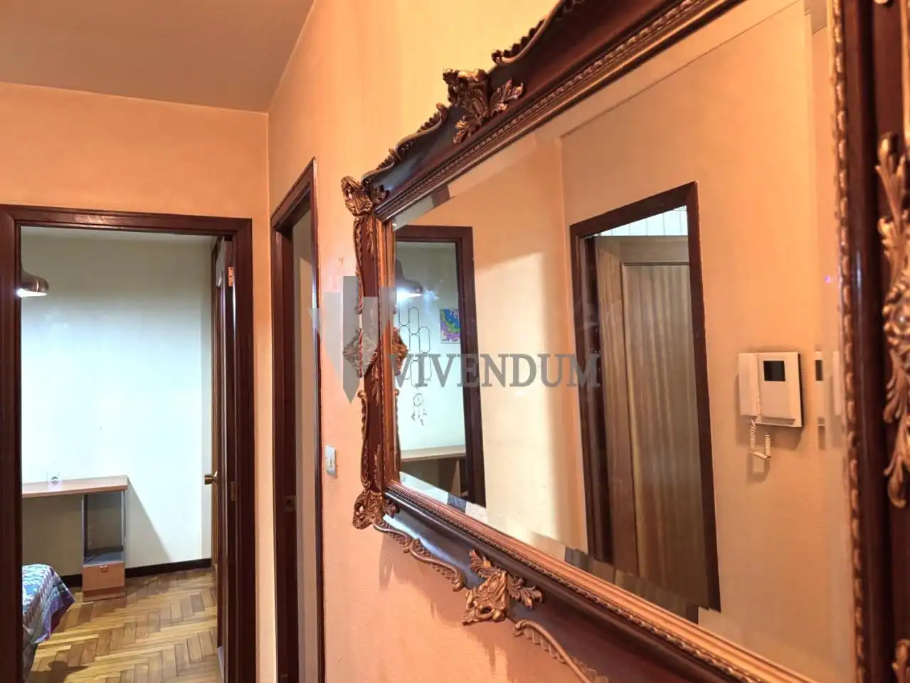 Piso en venta en Vigo  con Calefacción, Parquet y Terraza
