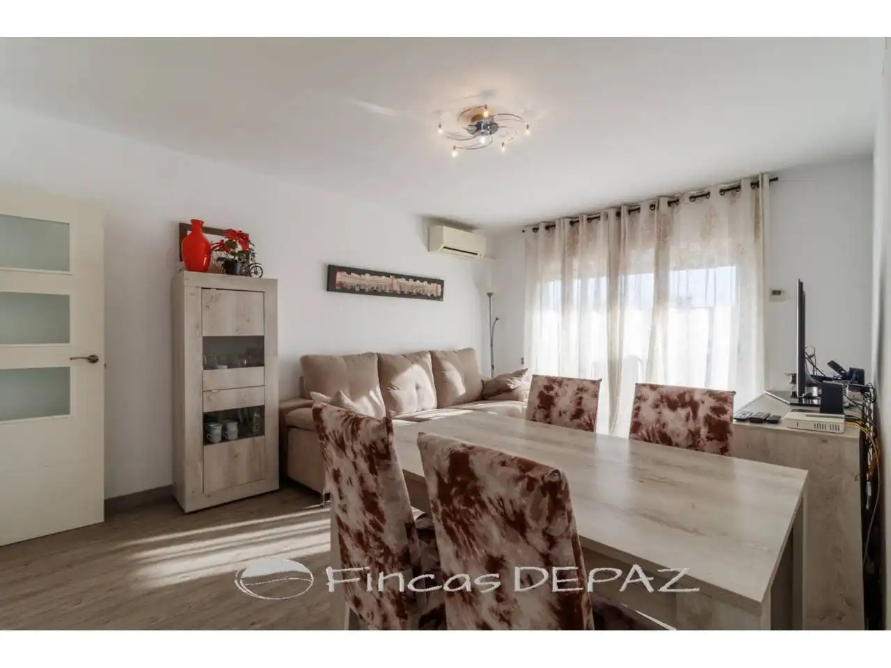 Sala d'estar de Àtic en venda en Castelldefels amb Aire condicionat, Calefacció i Parquet