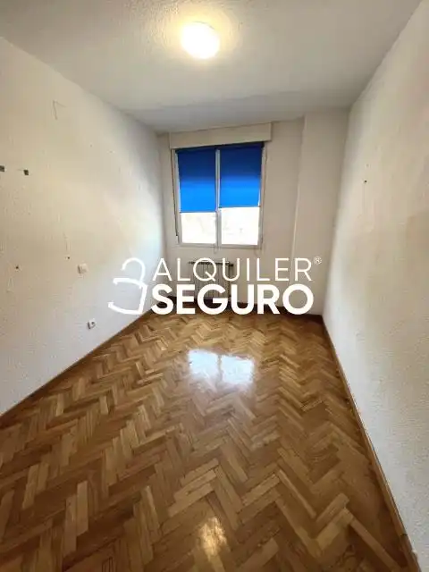 Bedroom of Flat for rent in Madrid  with Heating
