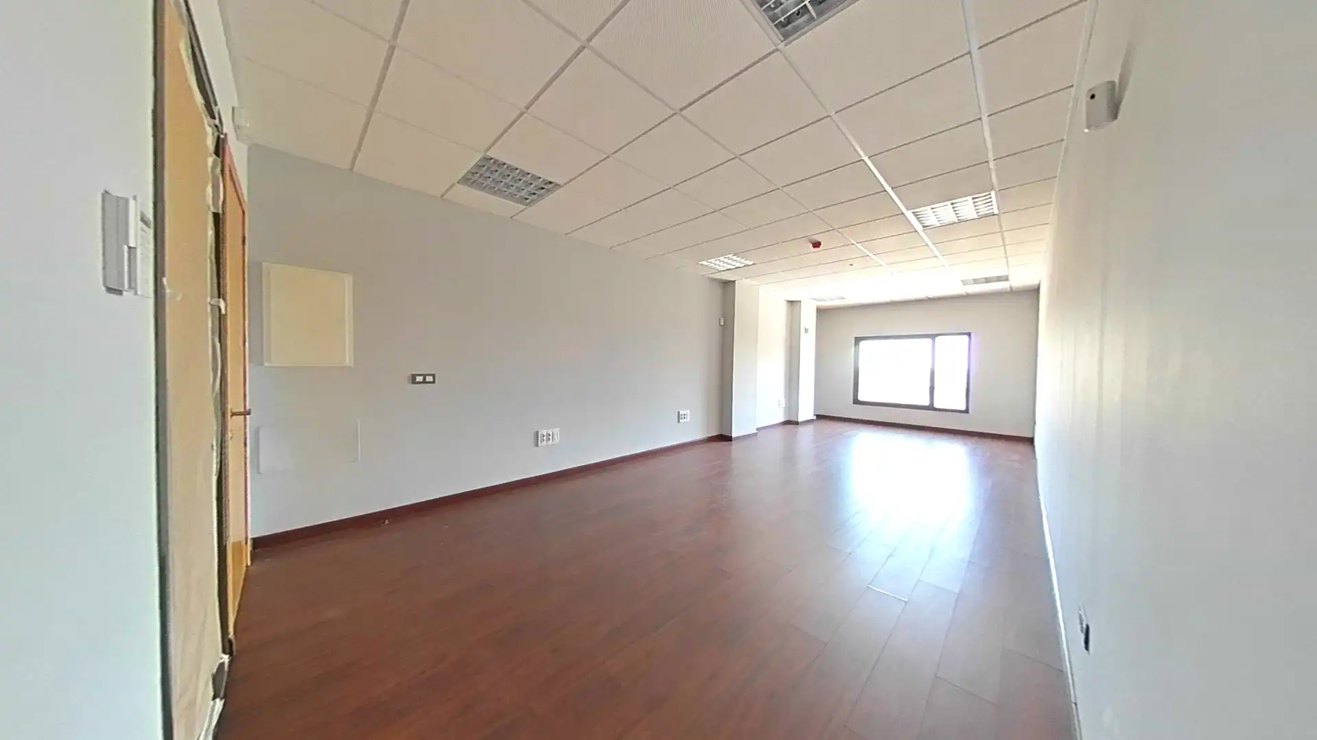 Office for sale in Platino, Salteras