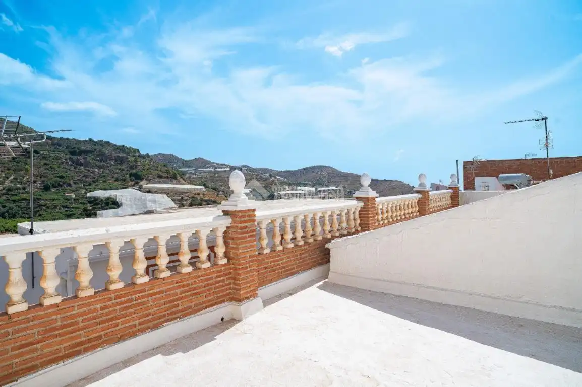 Casa aparellada en venda a Ítrabo