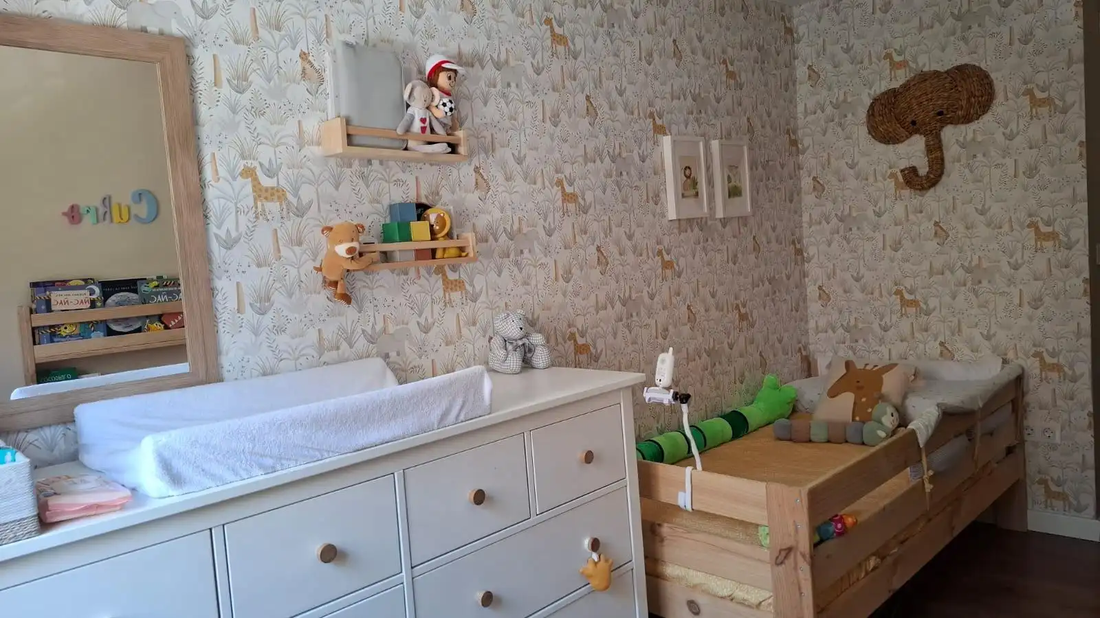 Schlafzimmer von Wohnung zum Verkauf in Sevilla mit Klimaanlage, Heizung und Terrasse