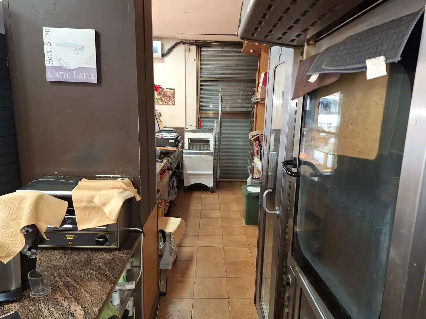 Business premises for transfer in Sants - Montjuïc, imagen 4