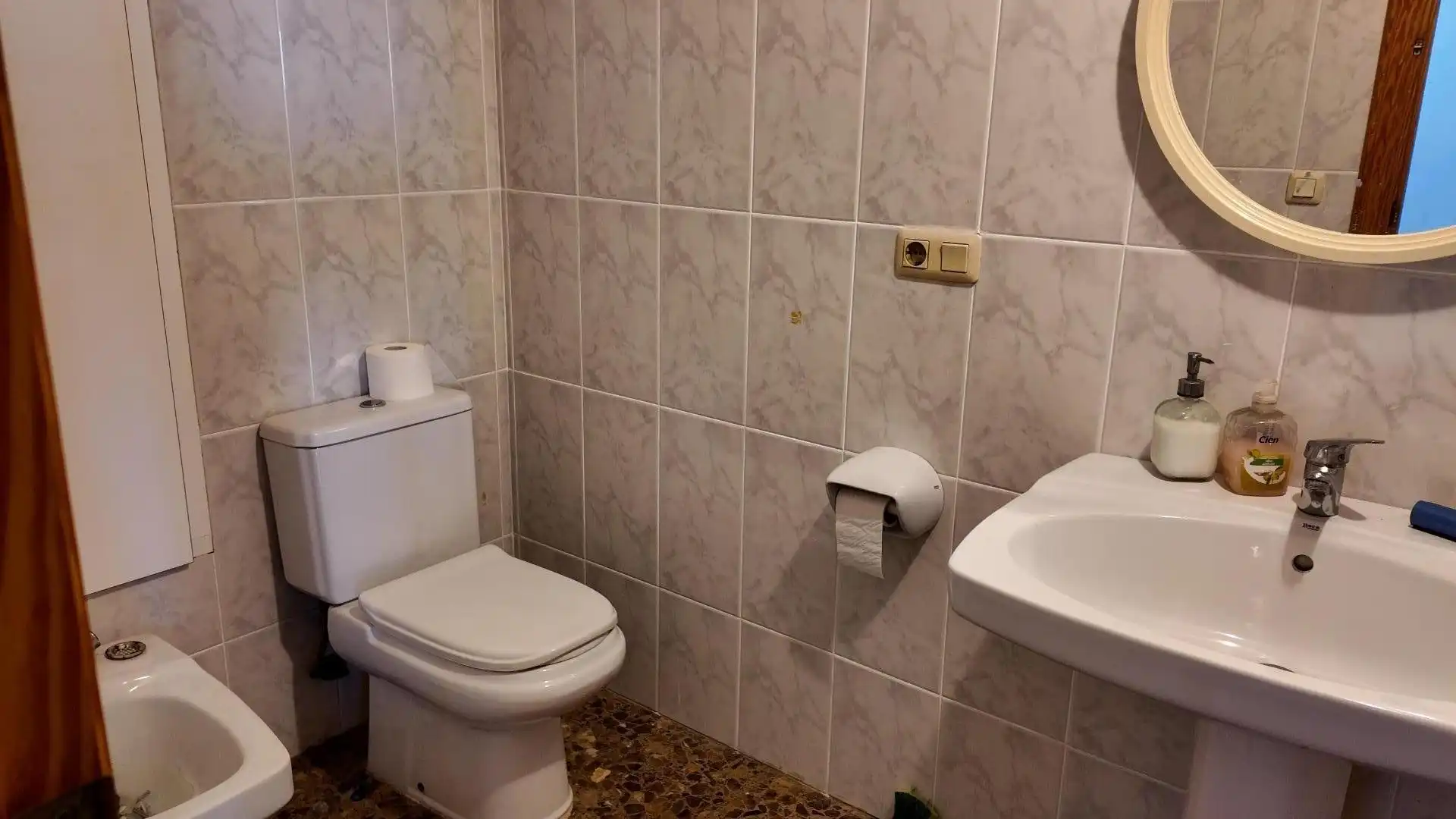 Bathroom of Flat for sale in Oliva