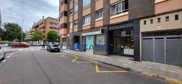 Local comercial en Alquiler en Calle Navas de Tolosa en San Antonio