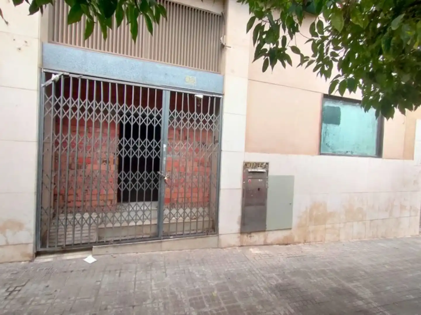 Local en venta en Sant Boi de Llobregat - CL FRANCESC MACIA DE, Vinyets - Molí Vell
