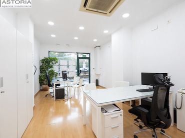 Local comercial en venda a Beiro