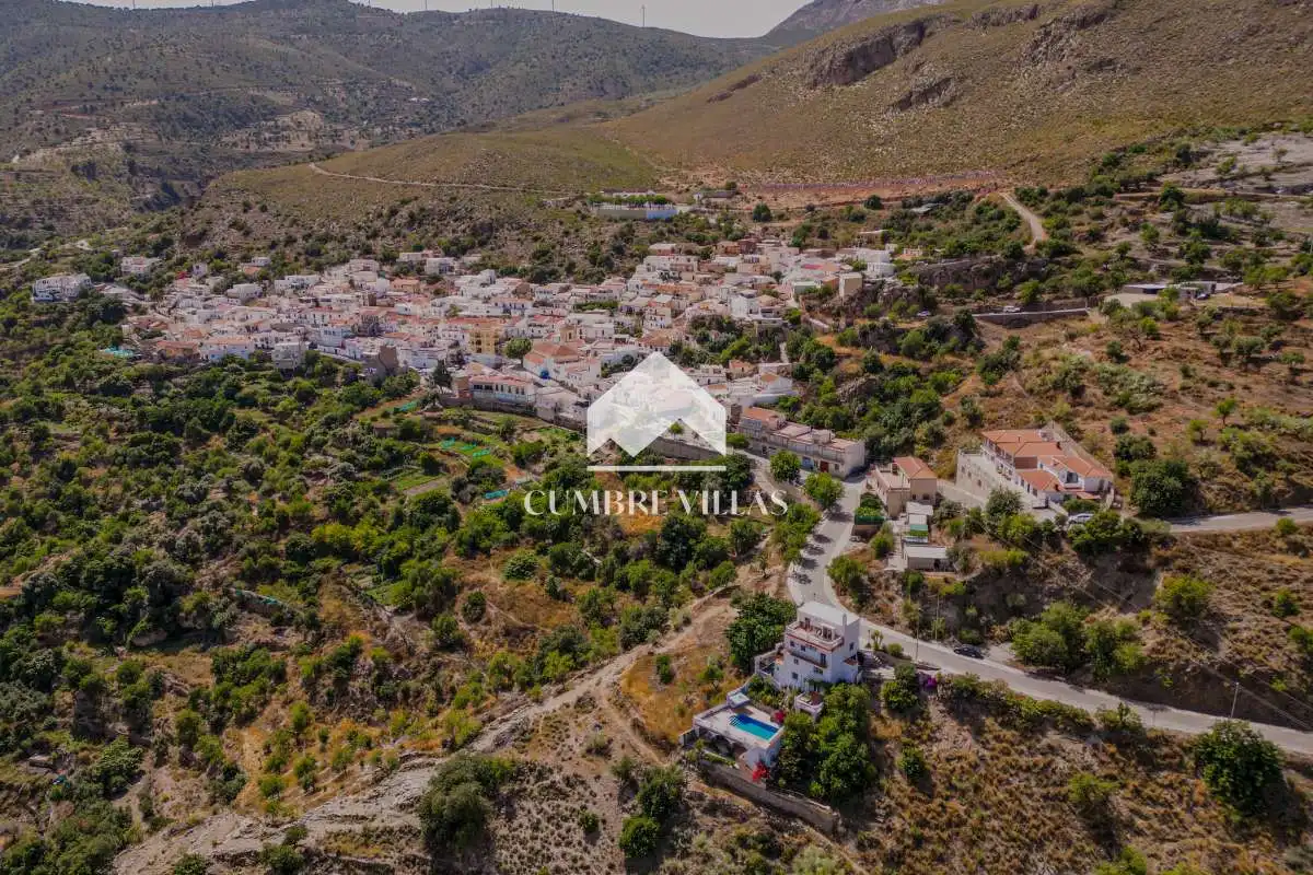 Vista exterior de Casa o xalet en venda en Lújar amb Jardí privat, Terrassa i Internet