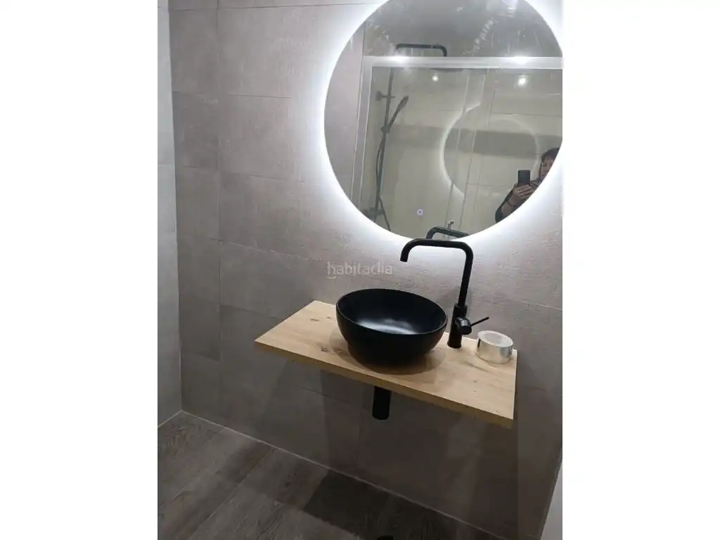 Bany de Pis en venda en Rubí