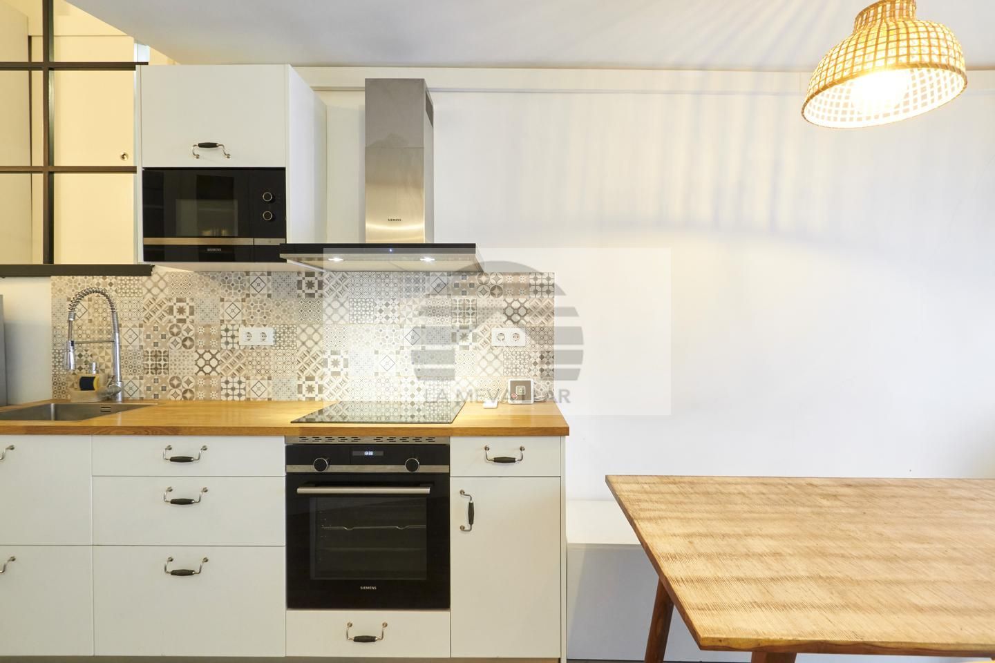 Cuina de Planta baixa en venda en  Barcelona Capital amb Aire condicionat i Moblat