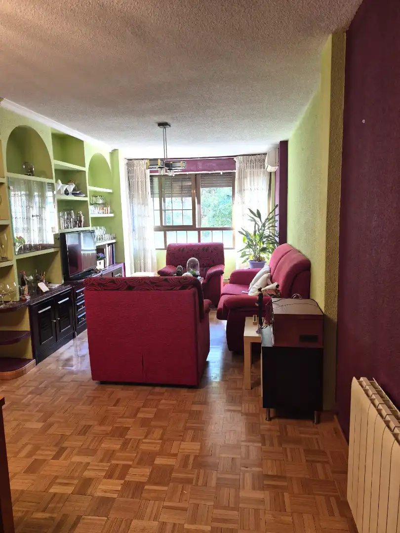 Sala de estar de Piso en venta en San Fernando de Henares con Aire acondicionado, Calefacción y Parquet