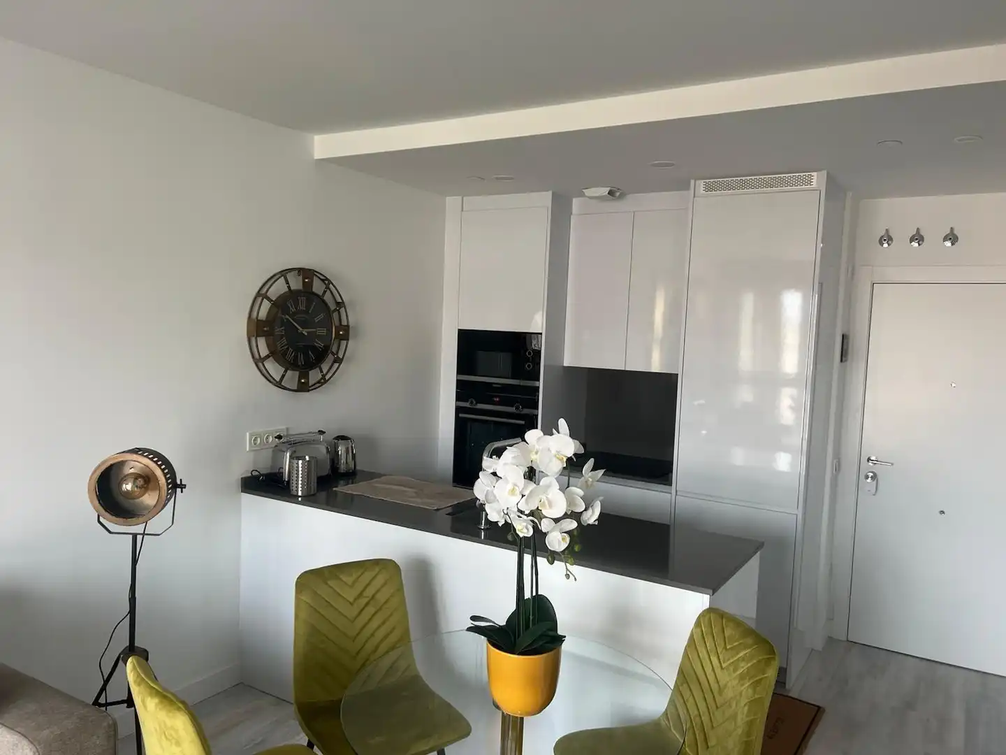 Cocina de Apartamento de alquiler en Málaga con Aire acondicionado, Amueblado y Piscina comunitaria