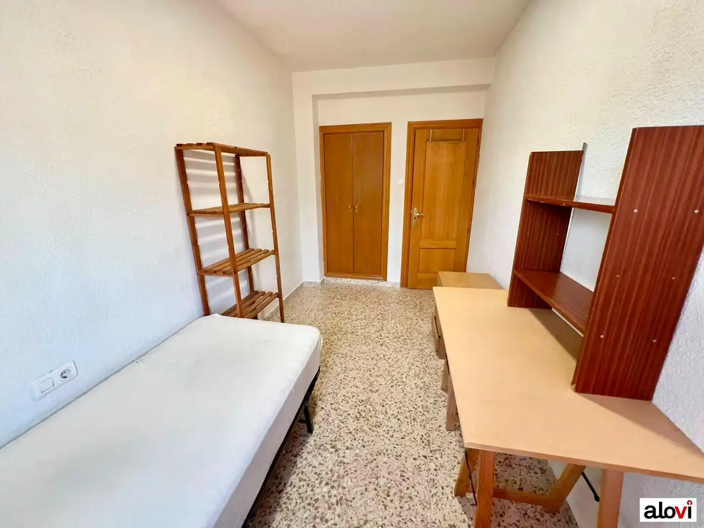 Schlafzimmer von Wohnung zur Miete in Granada mit Möbliert