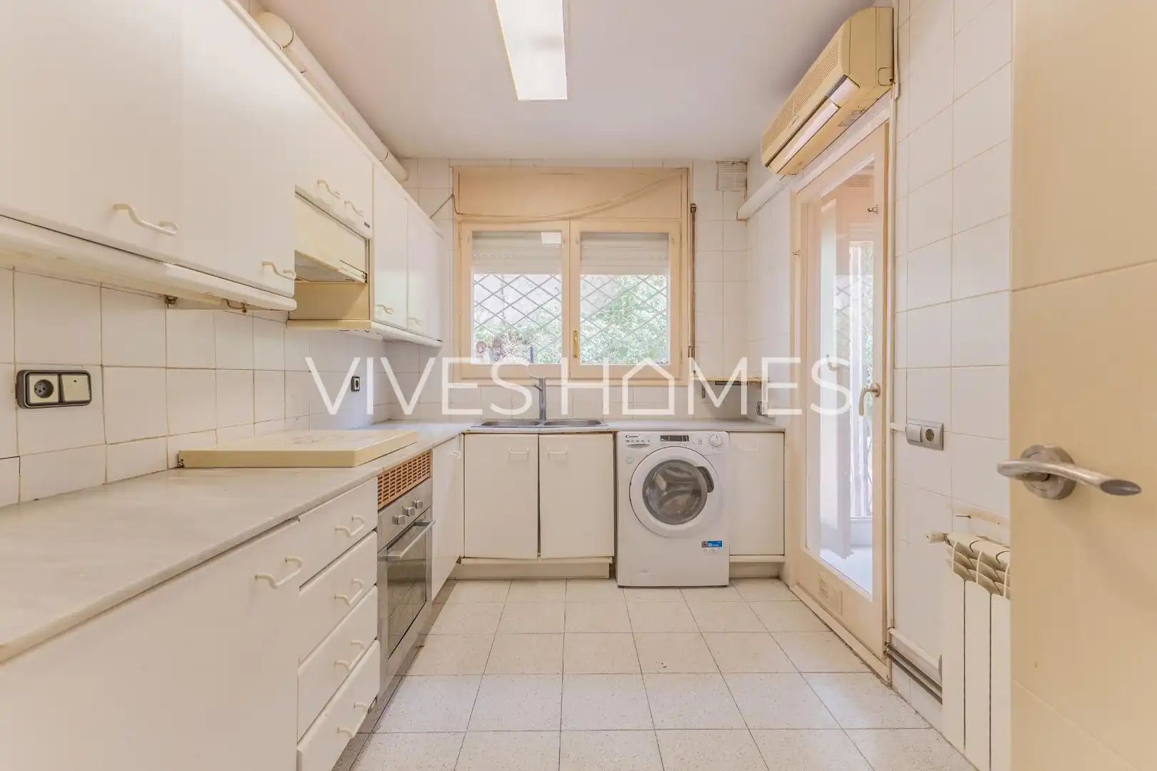 Cocina de Planta baja en venta en Caldes d'Estrac con Aire acondicionado, Calefacción y Terraza