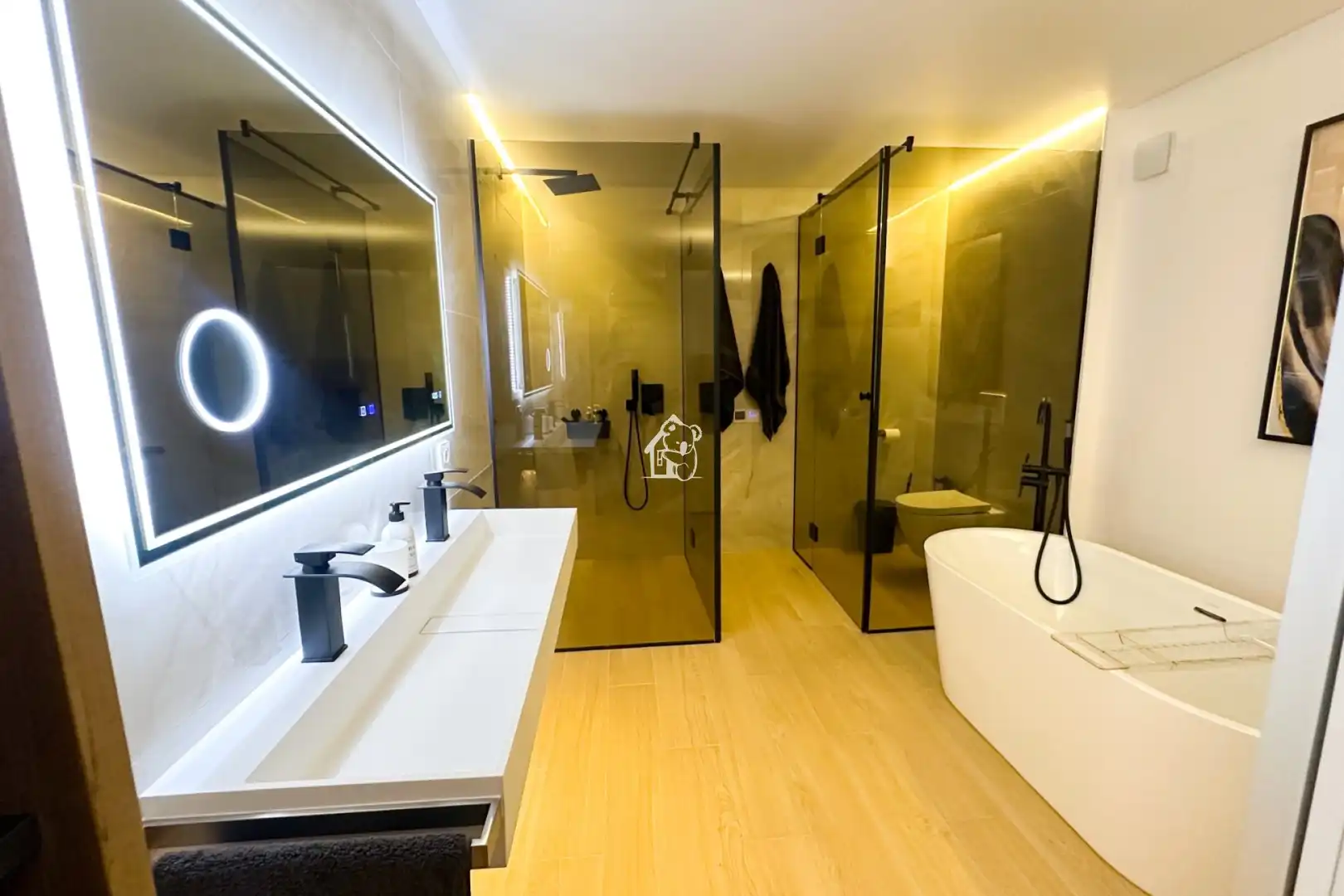 Bany de Apartament en venda en Torrevieja amb Aire condicionat, Traster i Moblat