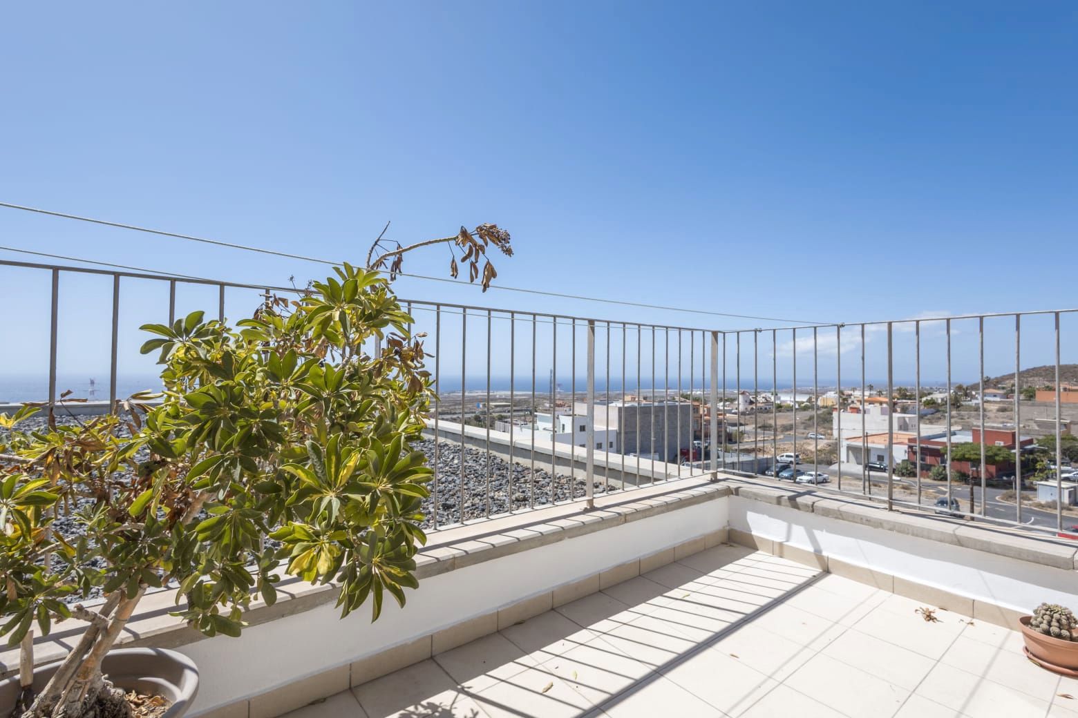 Vista exterior de Àtic en venda en Granadilla de Abona amb Terrassa, Traster i Forn