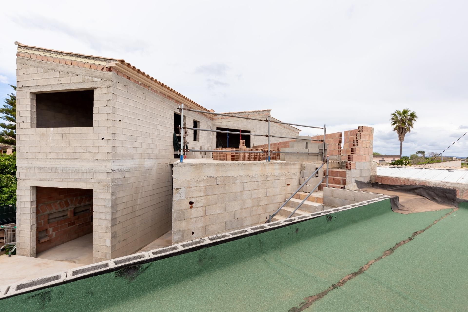 Exterior view of Single-family semi-detached for sale in Vilafranca de Bonany  with Private garden, Terrace and Storage room