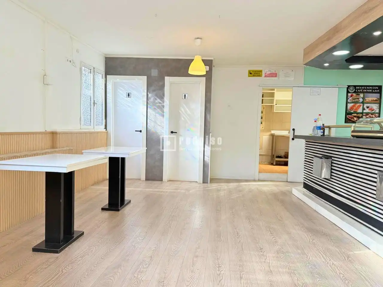 Habitación de Local en venta en Madrid