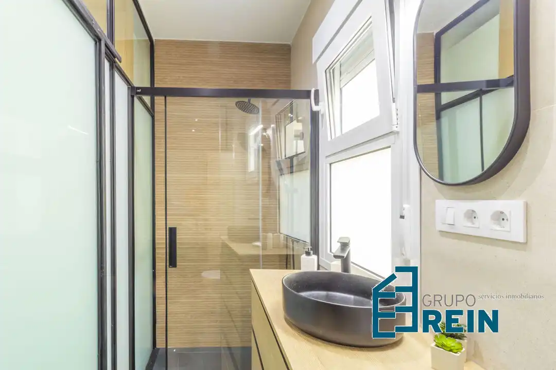 Flat for rent in Paseo de Santa María de la Cabeza, Acacias