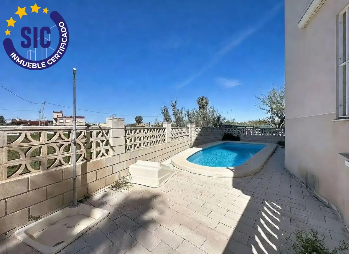 Piscina de Apartament en venda en Sueca amb Aire condicionat, Terrassa i Balcó